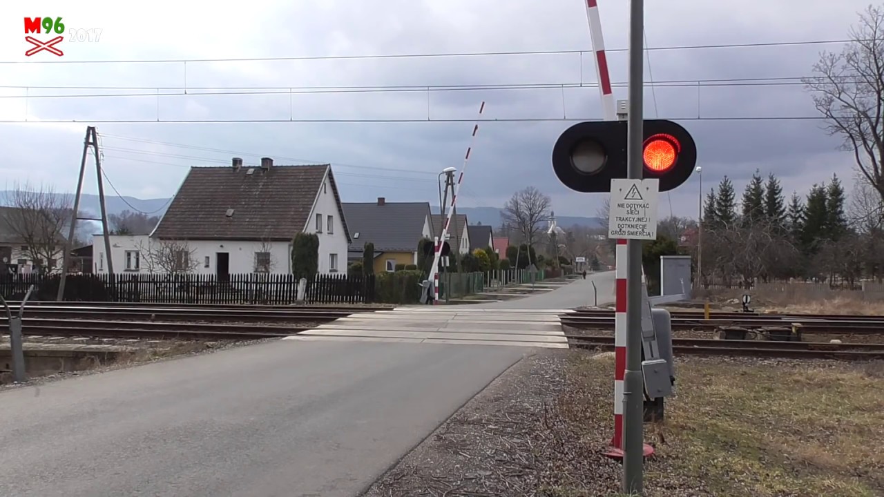 Przejazd kolejowy Gorzanów #1 (PL) - 11.3.2017 / Železniční přejezd / Polish railroad crossing