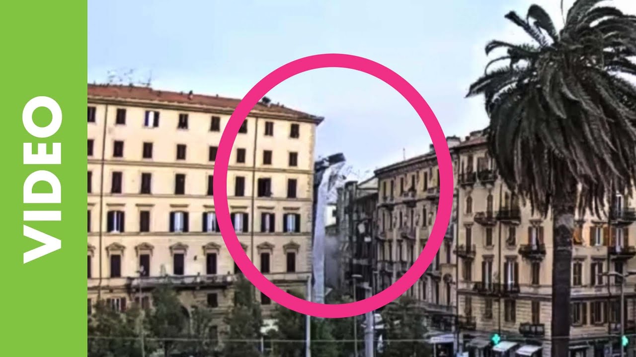 Crollo Ponteggi in Piazza Saint Bon - La Spezia 16 Aprile 2022
