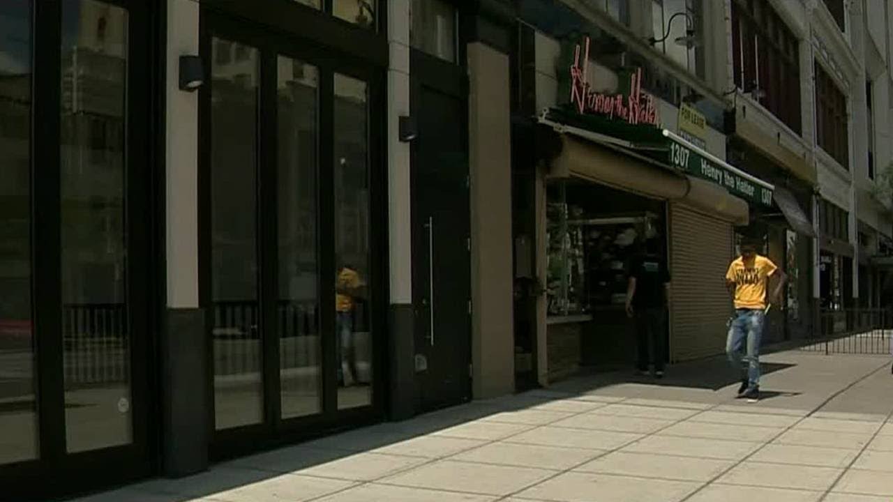 Henry the Hatter closing Detroit store