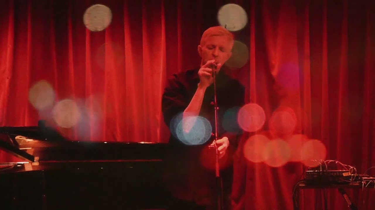 Jay-Jay Johanson - How Long Do You Think We're Gonna Last?