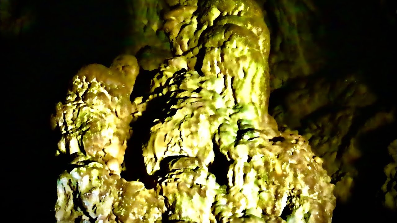 Vin dekouvwi sekrè kache nan Grotte Kounoubwa nan lakou Camp-Perin.70 Sal diferan 11 statu St ladanl