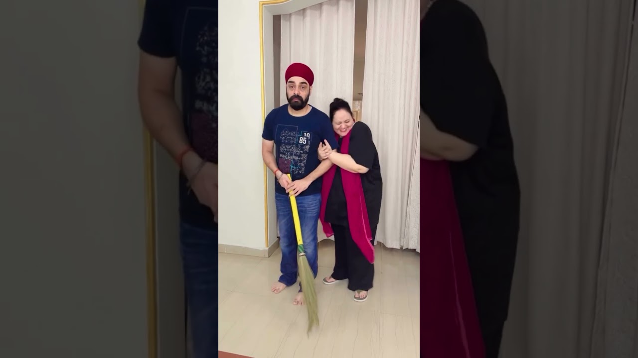 Option b #comedy #husbandwifecomdey #comedyvideos #funny