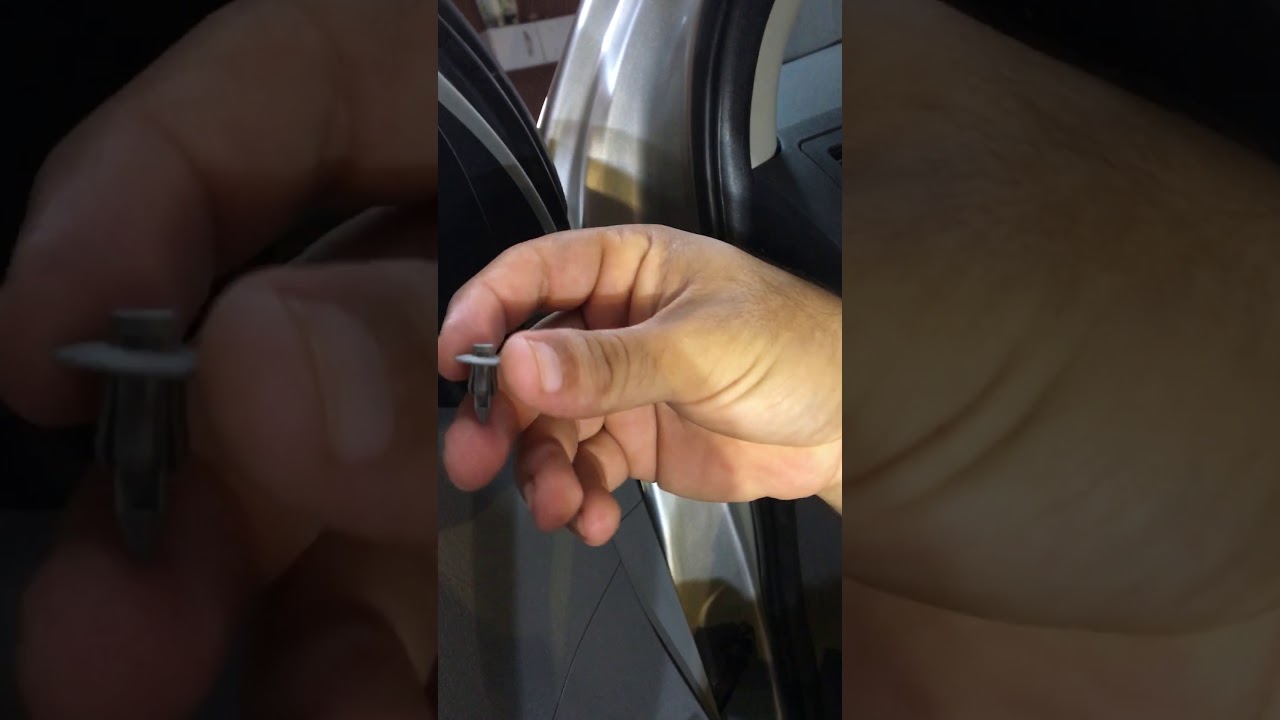 Como desmontar o forro de porta da Toyota Hilux