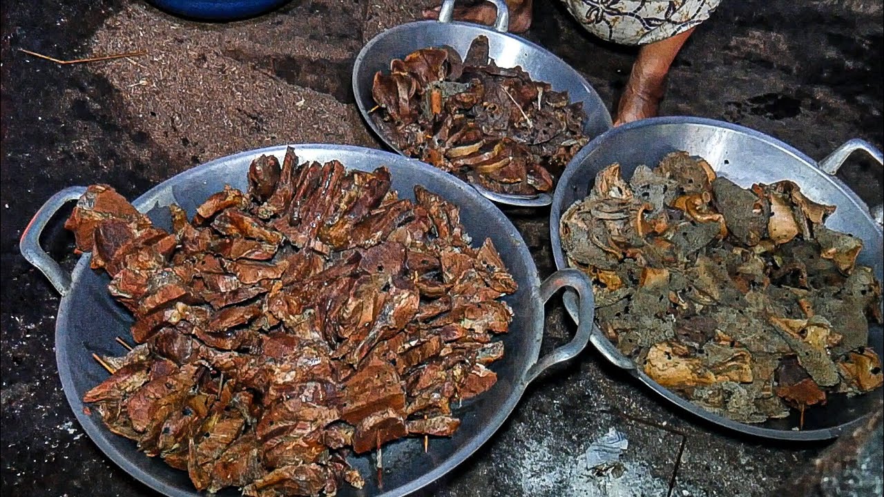 RAWON JETAK PALING LEGENDARIS!! YANG MASAK SUDAH SEPUH TAHAN PANAS KUAT MASAK PULUHAN KILO DAGING