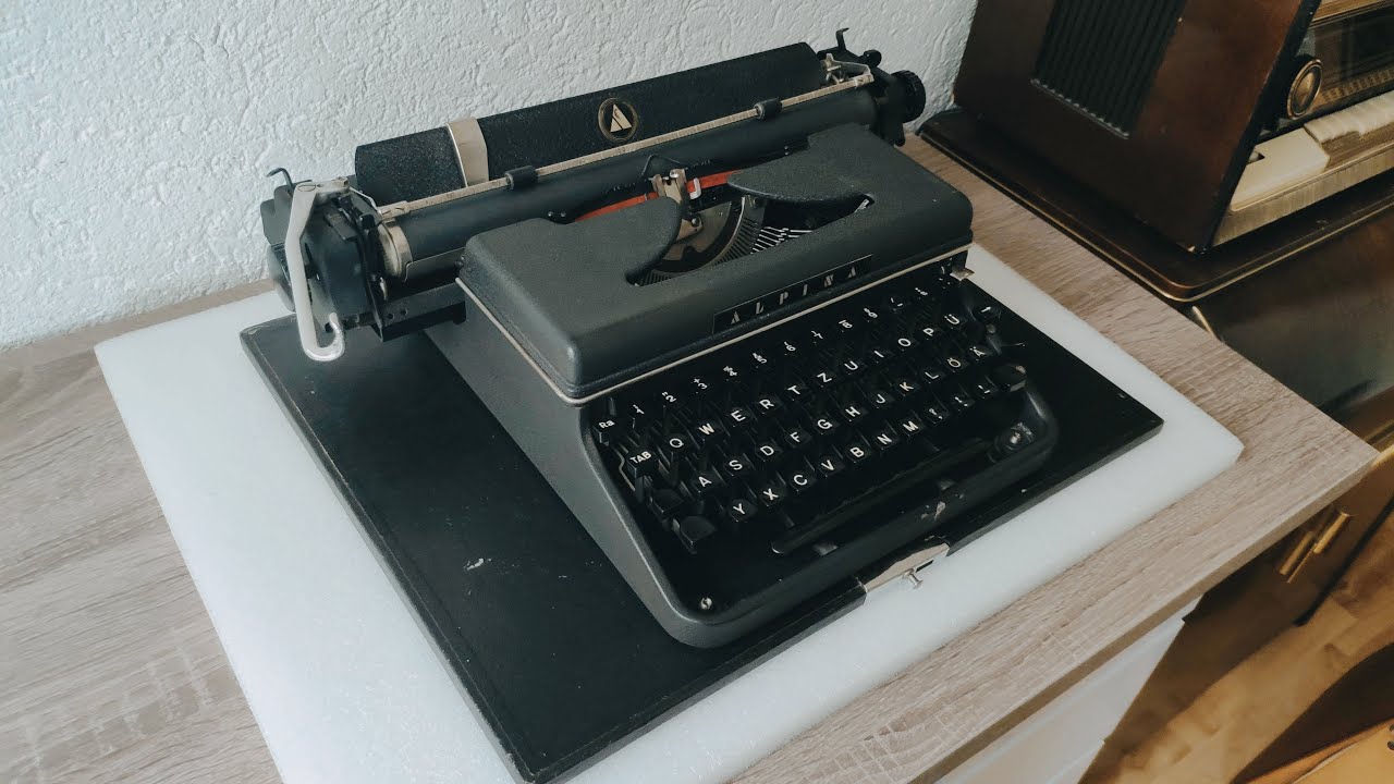 Alpina Urmodell 1955 Schreibmaschine