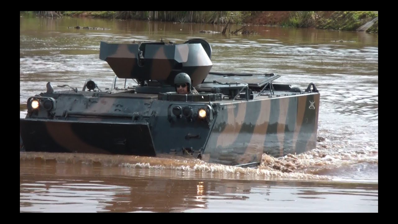 Blindado M113 - Flutuação - Exército Brasileiro - (FullHD)
