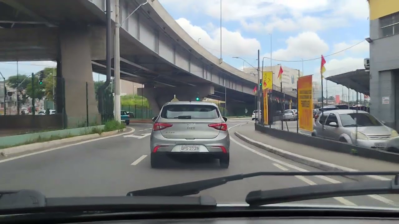 Mas um dia no trânsito na cidade 