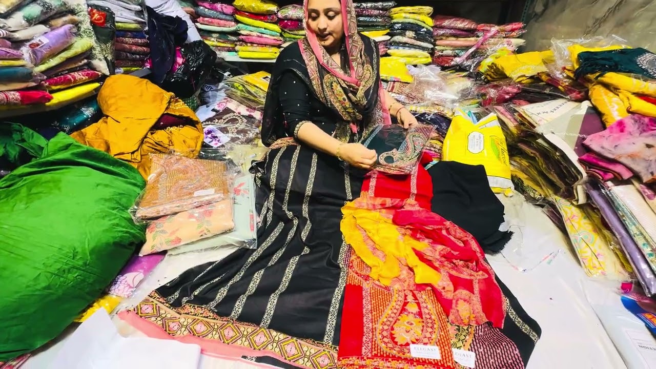 गर्मी के सूटो का शानदार कलेक्शन ☎️8607693555