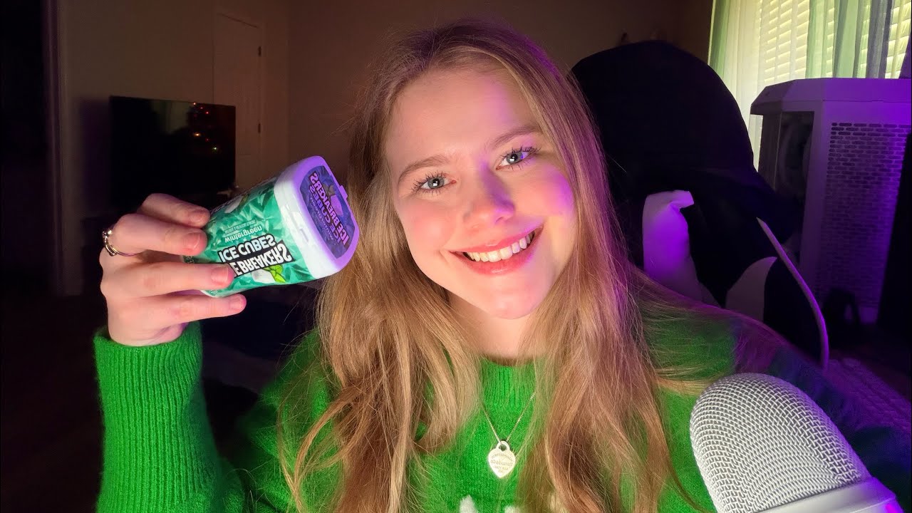 ASMR gum chewing/mouth sounds (no talking) 