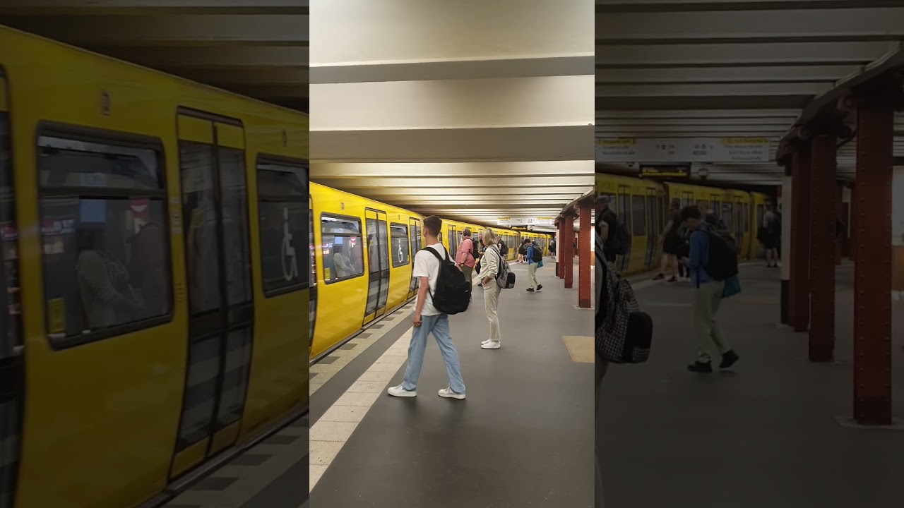 U-Bahn Berlin - U2 na stacji Alexanderplatz