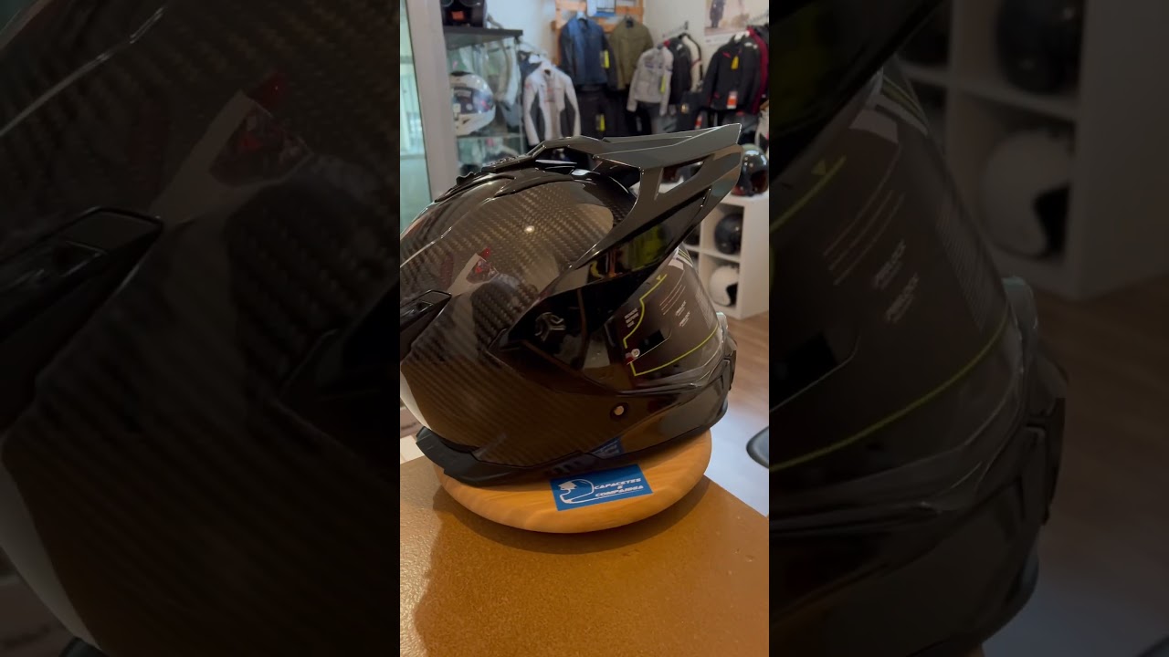 Premier Discovery Carbon - 496,86&euro;#capacetesecompanhia #premierhelmets #dualsport #adventure