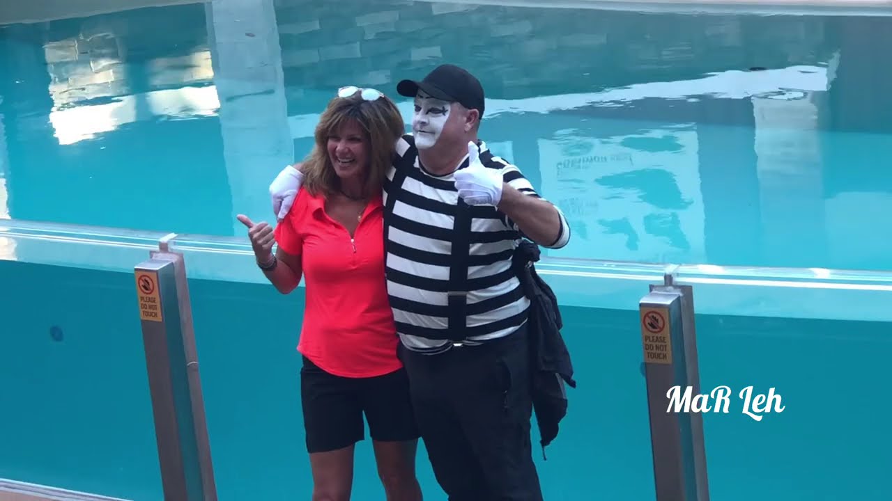 Tom The Famous Seaworld Mime | Tom the mime | Vid 002