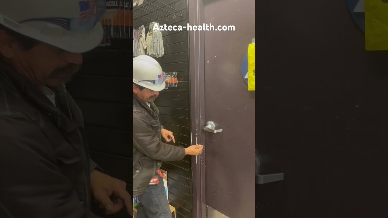 How to open a door with a credit card #foryou #reels #reelsforyou #shorts #fyp #lock #shorts #lowlow