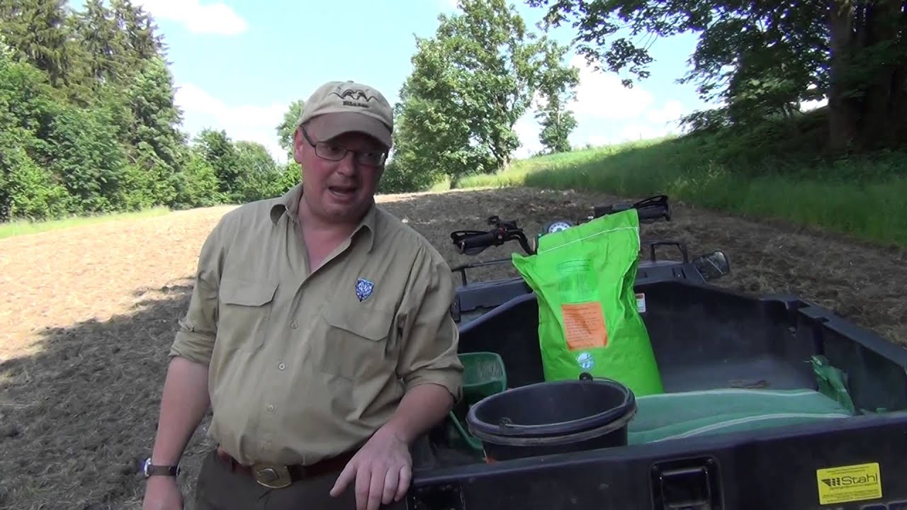Wildackerbearbeitung mit Polaris Sportsman