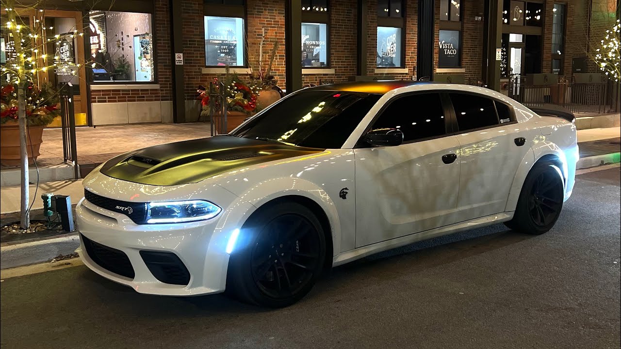 Как скользить на RT, SCATPACK и HELLCAT. Урок для начинающих! *Что-то пошло не так*