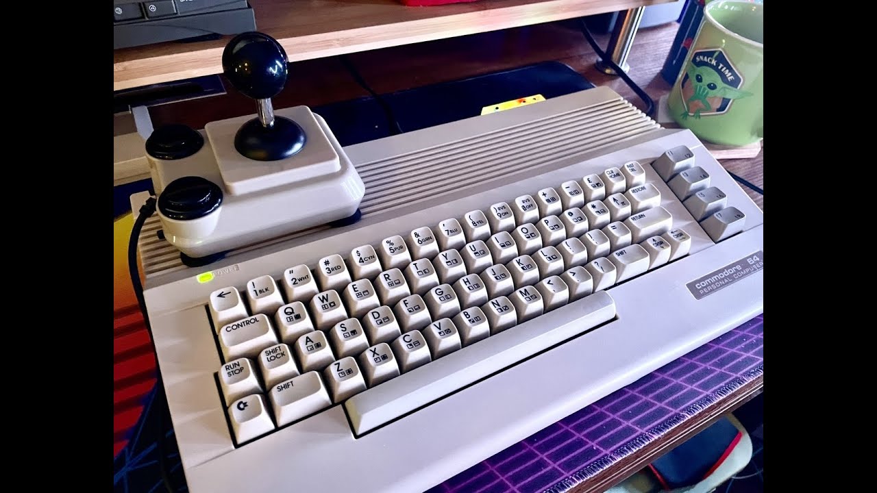 Commodore 64C RADIO with 8580 R5 SID Chip. Let's play some music! (REAL HARDWARE)