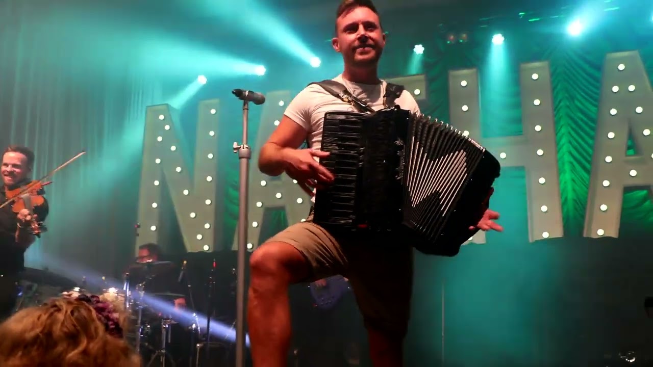 Nathan Carter - Carter On The Costa 2023 - Time of Your Life & Good Time Girls