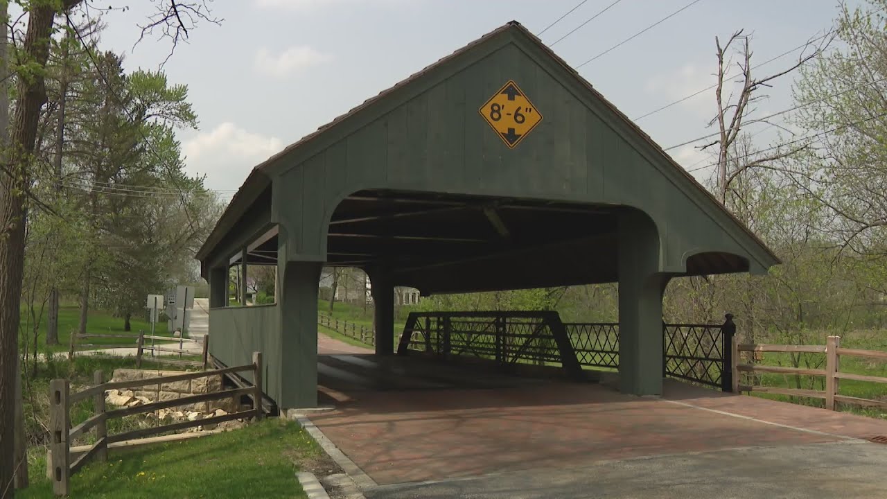 The infamous Long Grove Covered Bridge