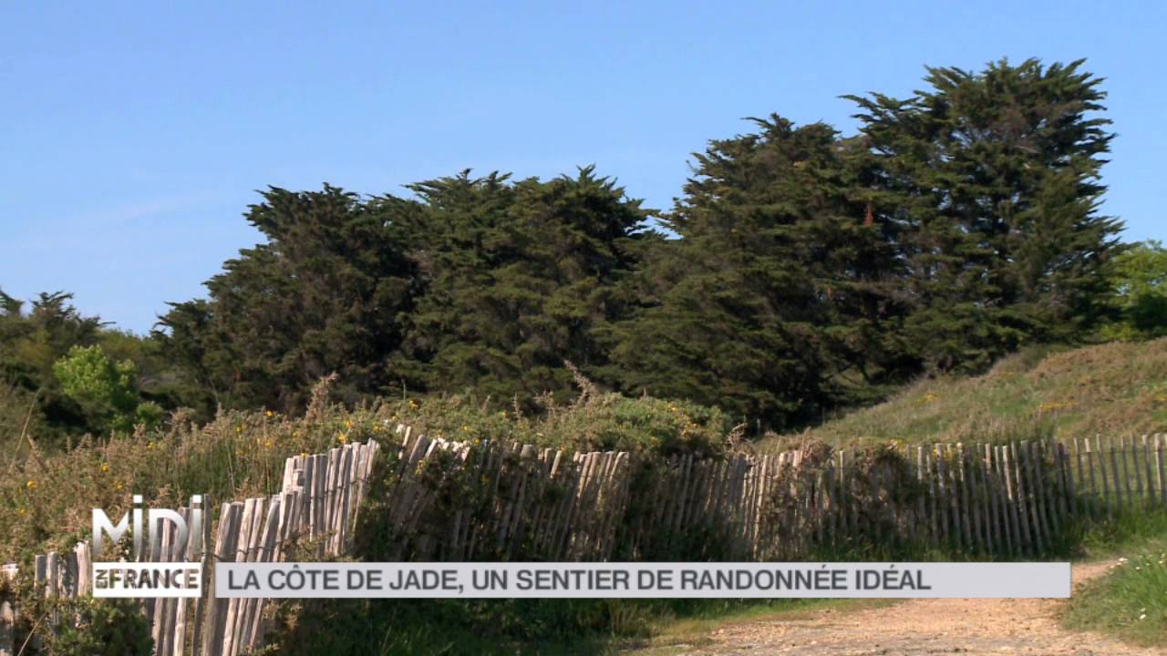 SUIVEZ LE GUIDE : La côte de Jade, un sentier de randonnée idéal
