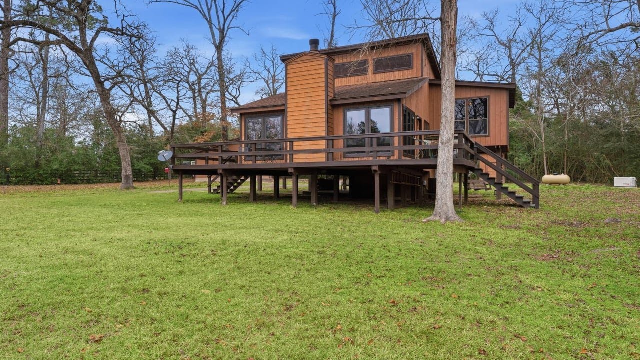 15410 Mill Bend Ct, Magnolia, TX