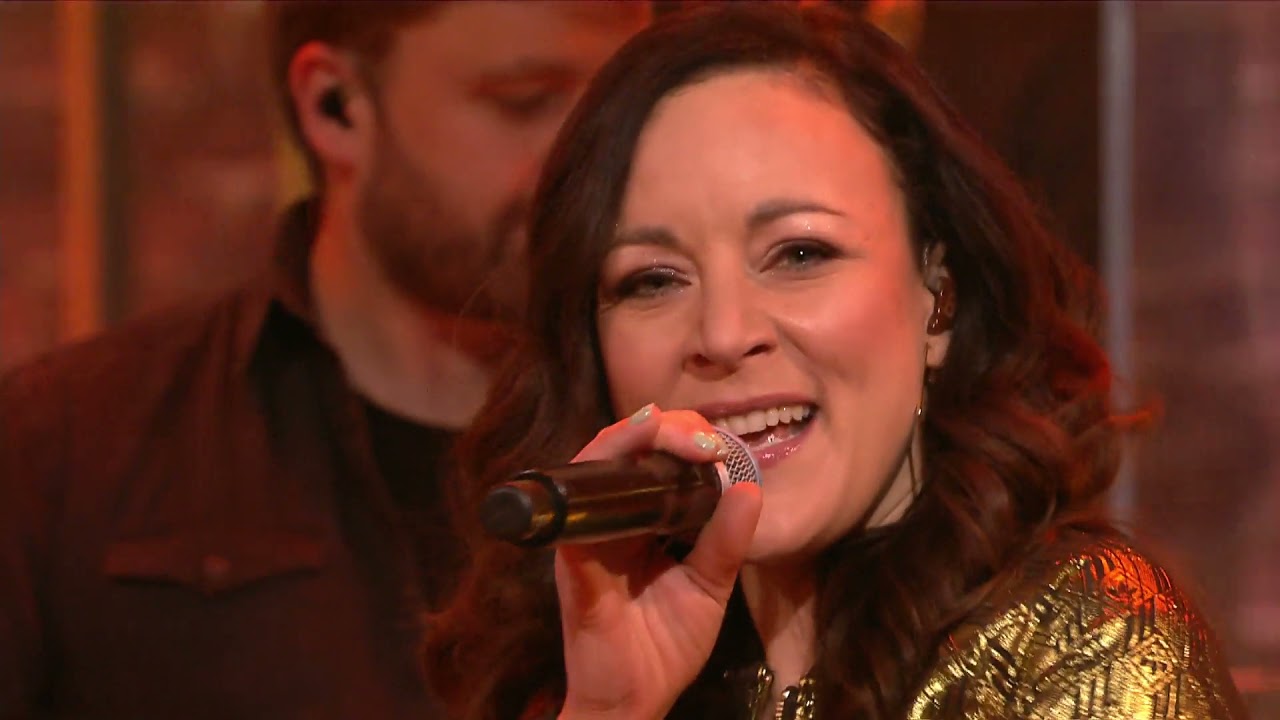 GOLD - Jasmin Wagner (feat. Knossi) @ Täglich frisch geröstet