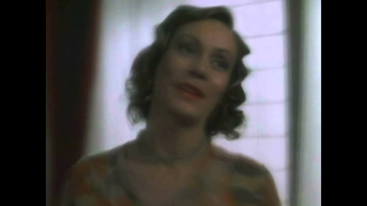 Virginia Hey - Mussolini - clip