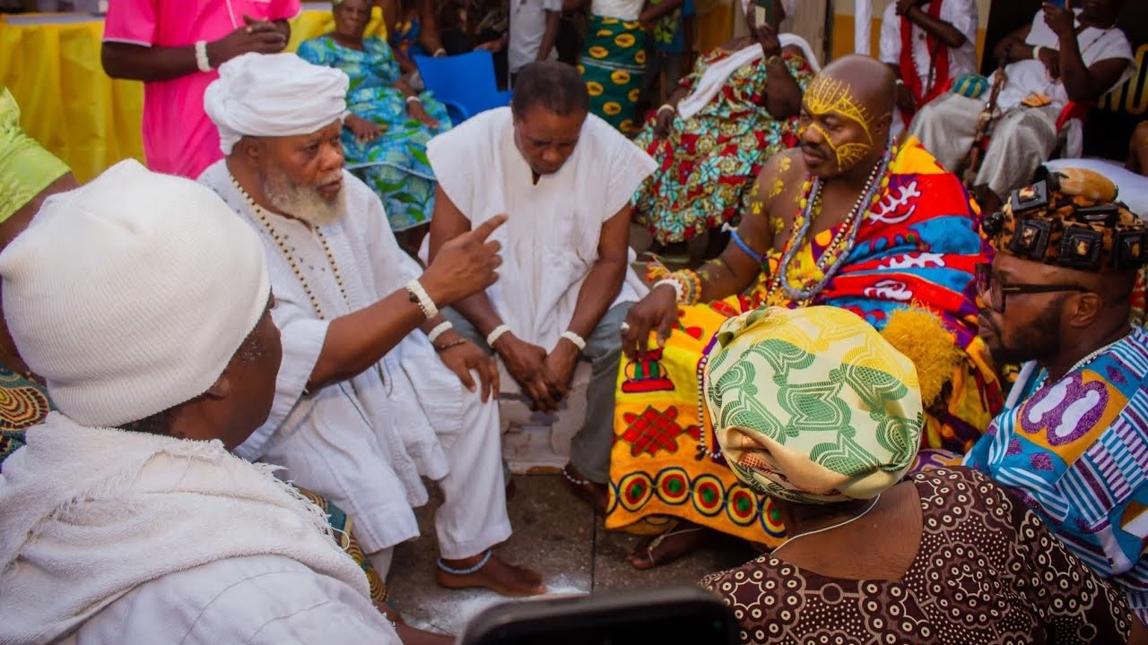GBORBU WULOMO PERFORMS BUTRUM WOO KUSUM FOR TETEETE NII NORTEY OWUO IV.