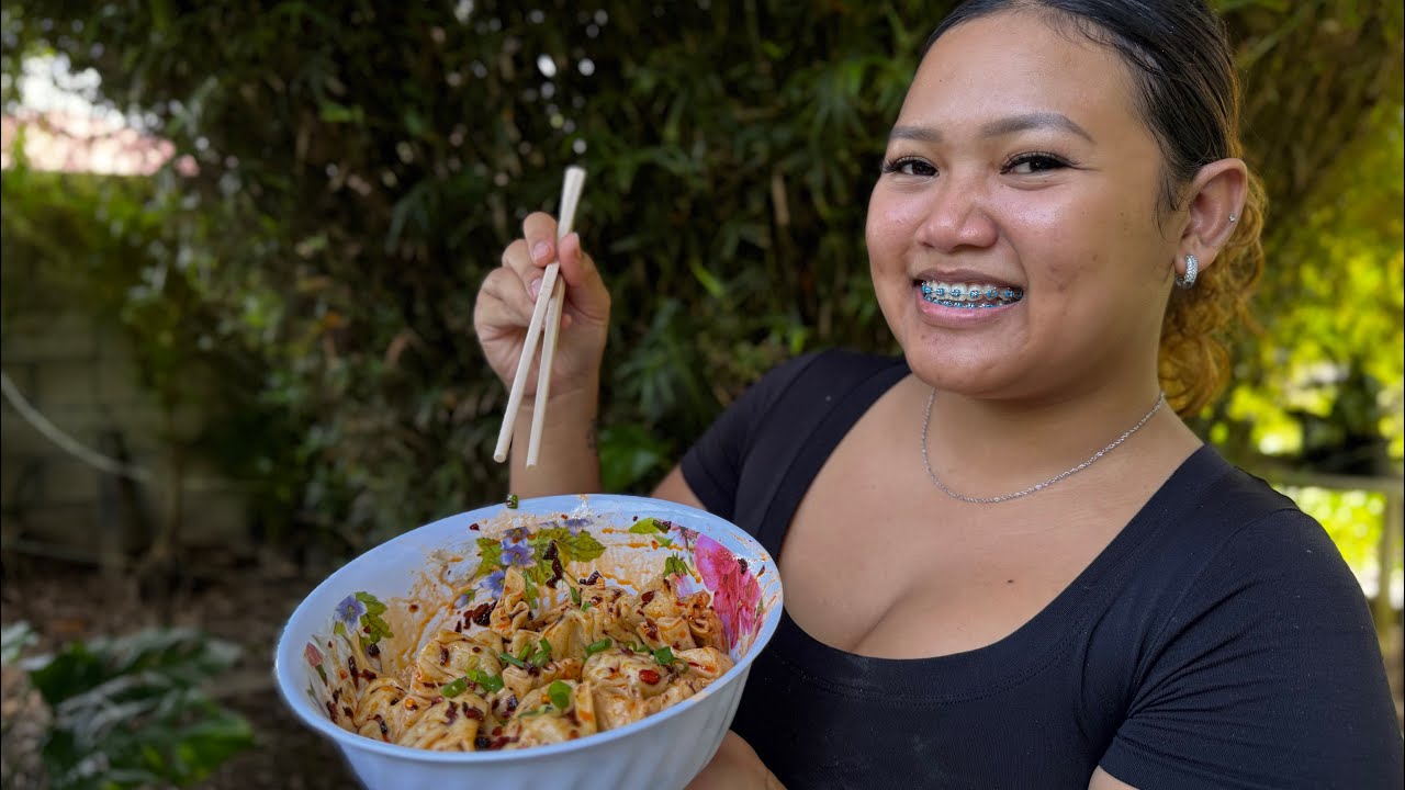 COOKING WITH KAY & JULYKAY (CHILLI OIL DUMPLINGS 🥟🌶️😋 // NESTO’S Fam 🎉🎈🎊 // Braderie 🧑‍🧑‍🧒‍🧒🎪