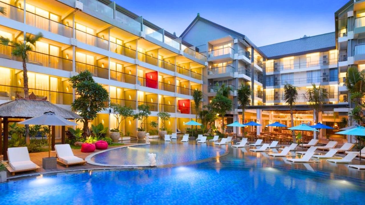 Ramada Encore Seminyak Bali Hotel | BUDGET Friendly Stay (Full Tour 4K)