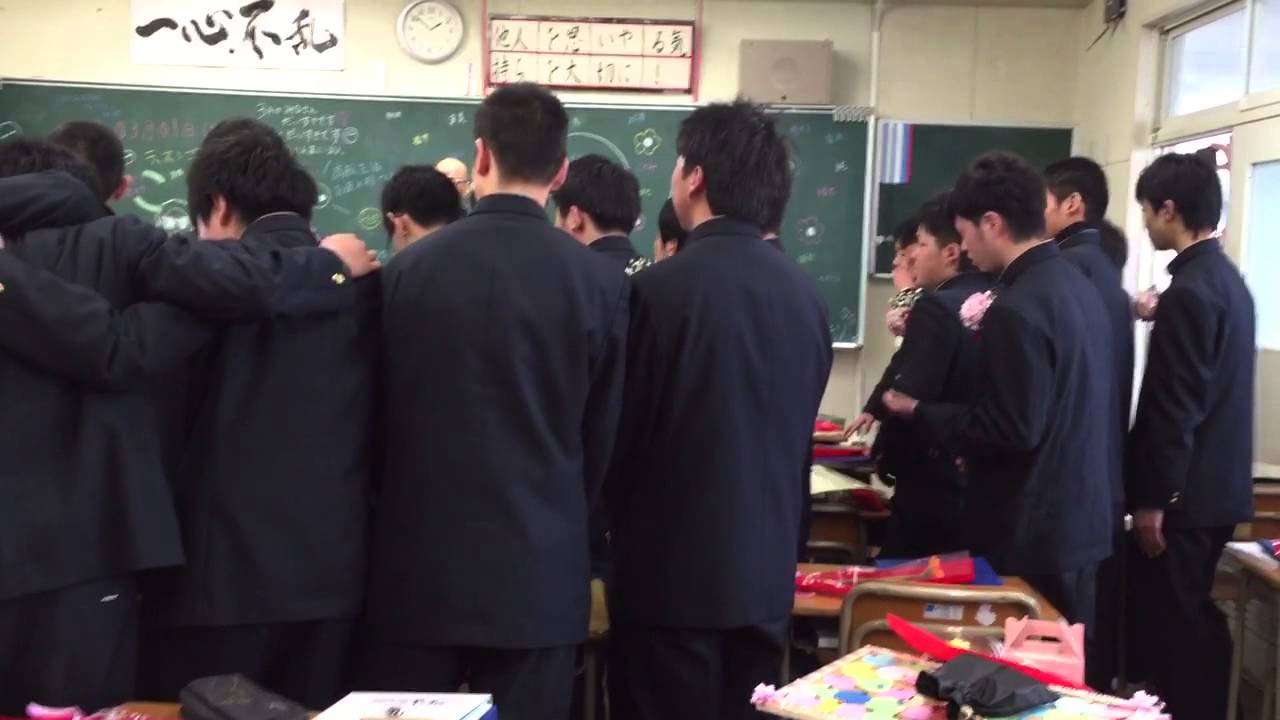 最後のホームルーム〜先生へのサプライズ合唱〜