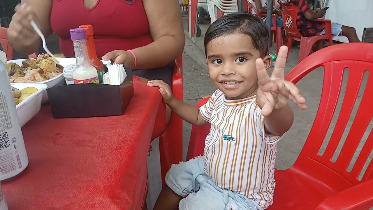 Que domingo maravilhoso matando a saudades dos bisnetos/curtimos o domingo com um almoco delicioso