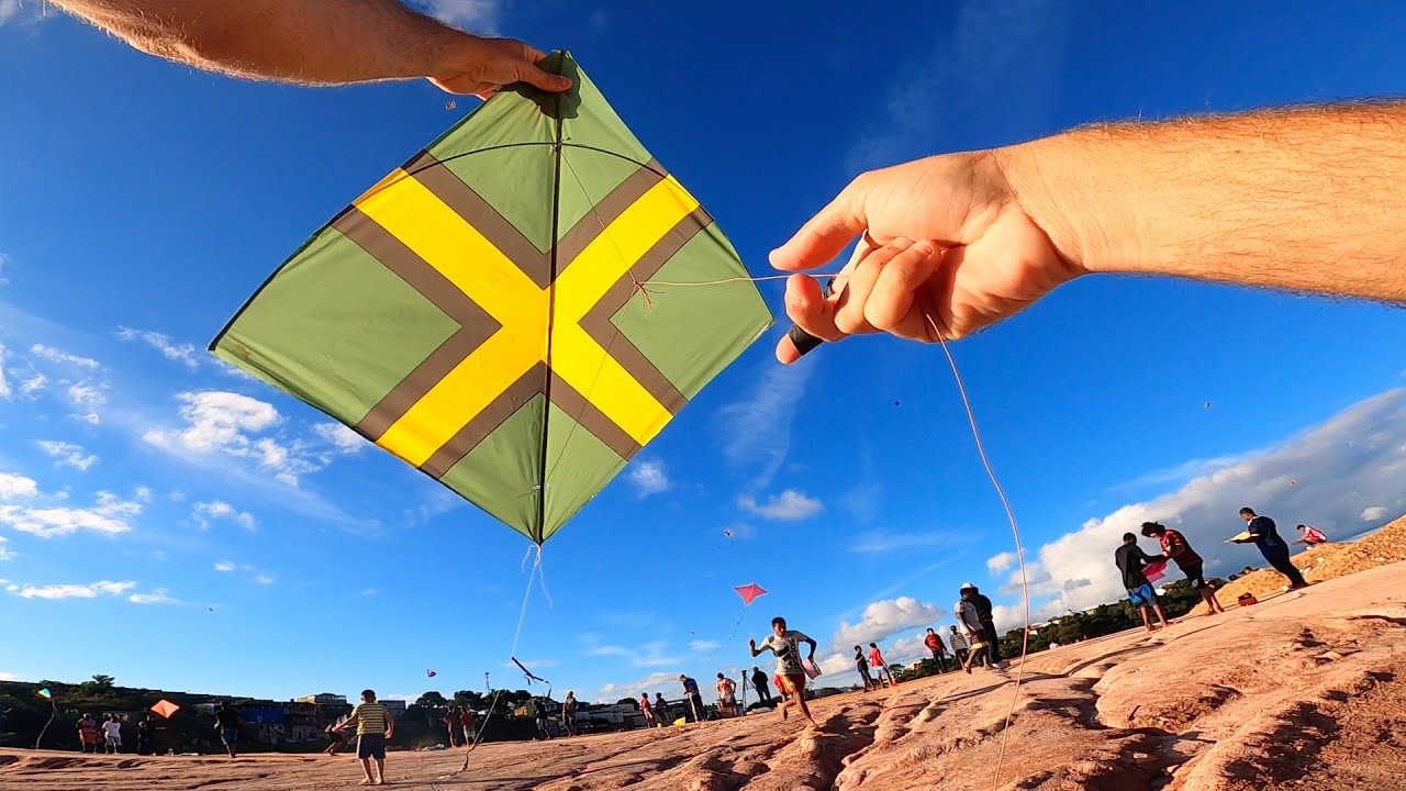 Coloquei a Pipa de Xis no Meio do Festival de Pipas em Minas Gerais