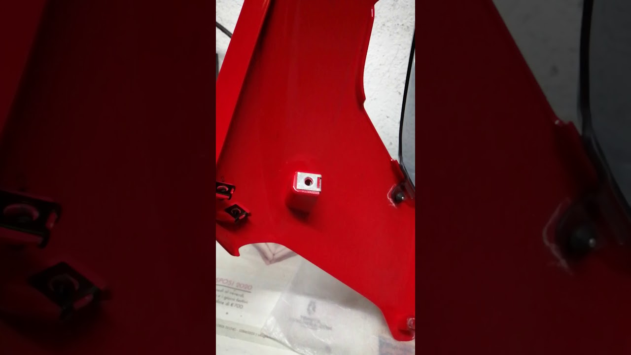 Cupolino Puig ducati panigale v4