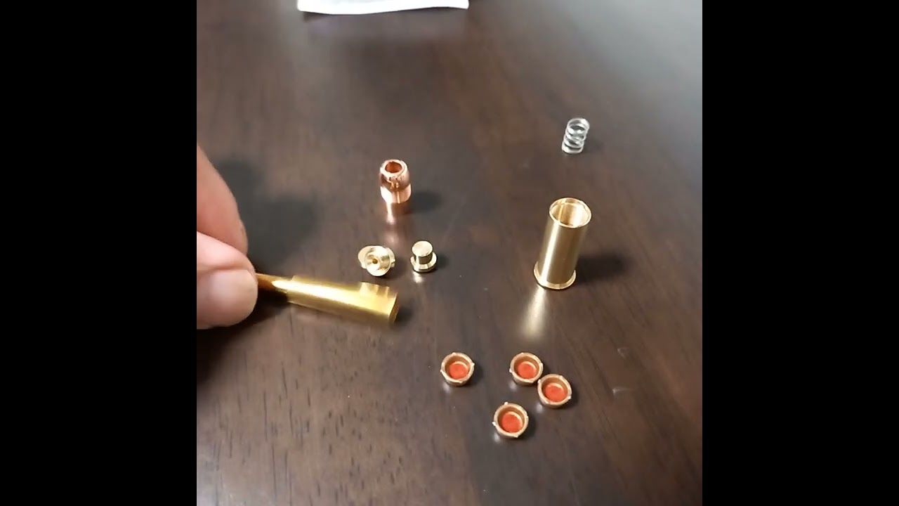 新品のC-TEC 38SPECIALPオール・イン・ワン発火カートリッジにキャップ火薬を詰めてみた。