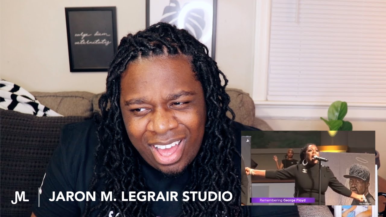 Voice Teacher Analyzes 