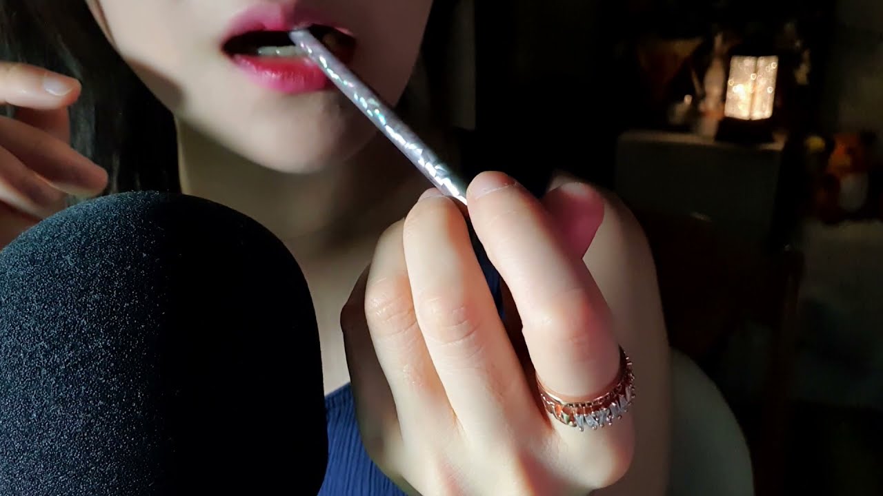 [ASMR] 맛있는 연필 먹는 소리✍ pencil noms 👄soft tapping, mouth sound