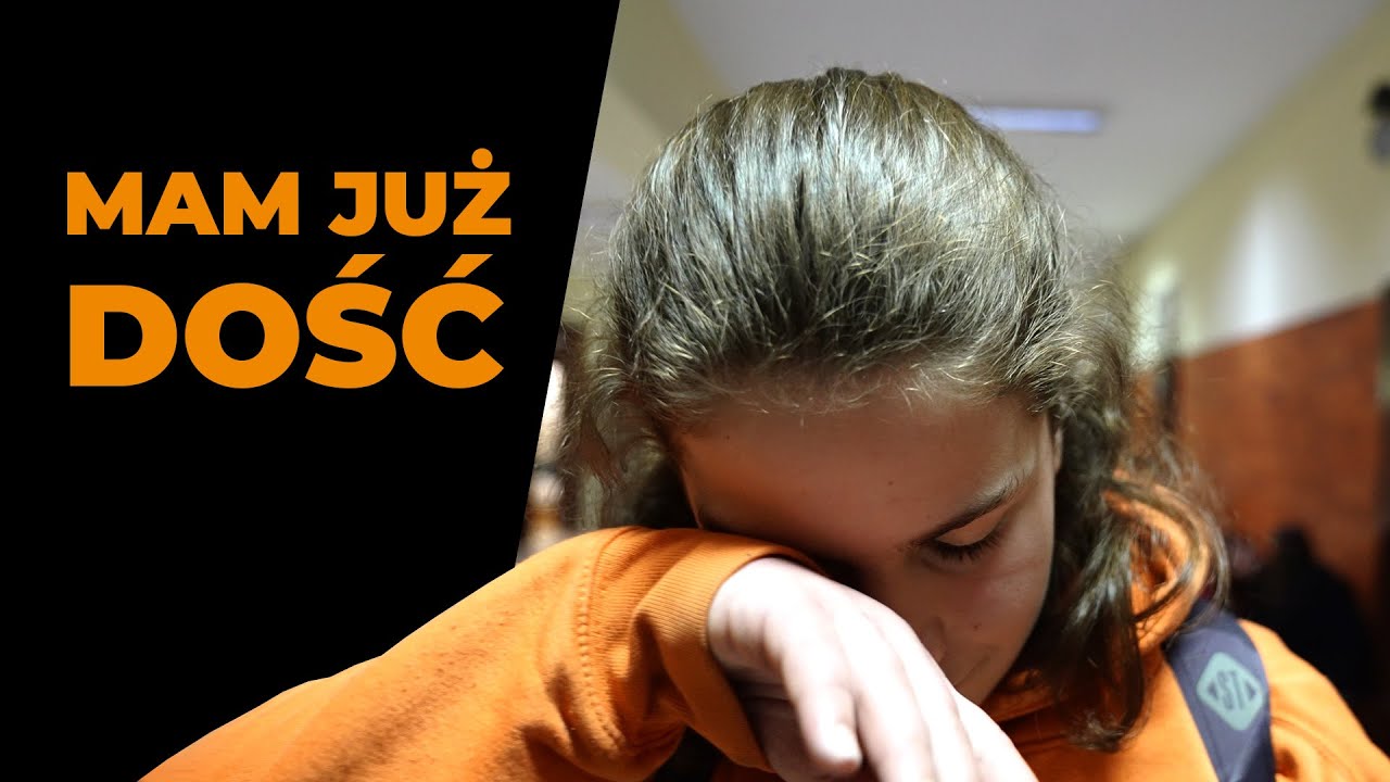 Idzie gruby, w drzwi się nie zmieścisz... Kampania społeczna #NieZnaszNieHejtuj