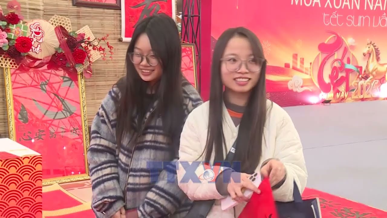 Traditional Tet atmosphere revived at Spring Fair 2026