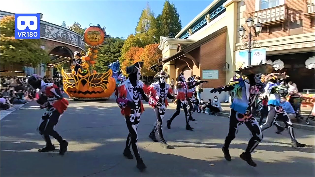 3D 180VR 4K Exciting Parade in Everland Theme Park 😍😍 Halo Halo Halloween