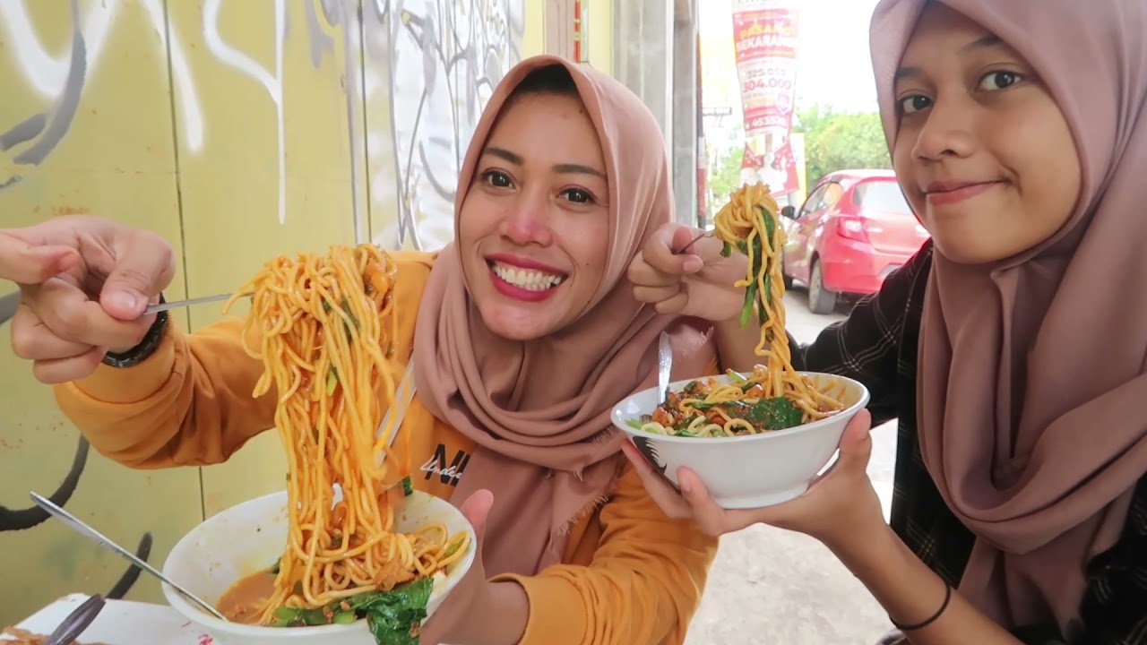 🔴 ENAKNYA MIE AYAM KEMBAR, SAMBELNYA SAMPAI TUMPAH TUMPAH