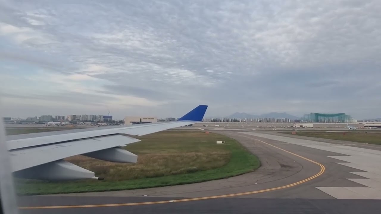 parata air A330 gimpo airport Run way 32L takeoff
