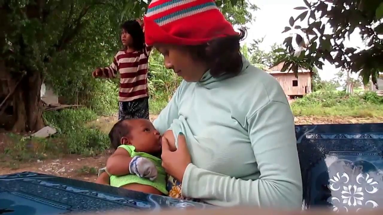 2018 - Mom Breastfeeding Baby - Episode 36