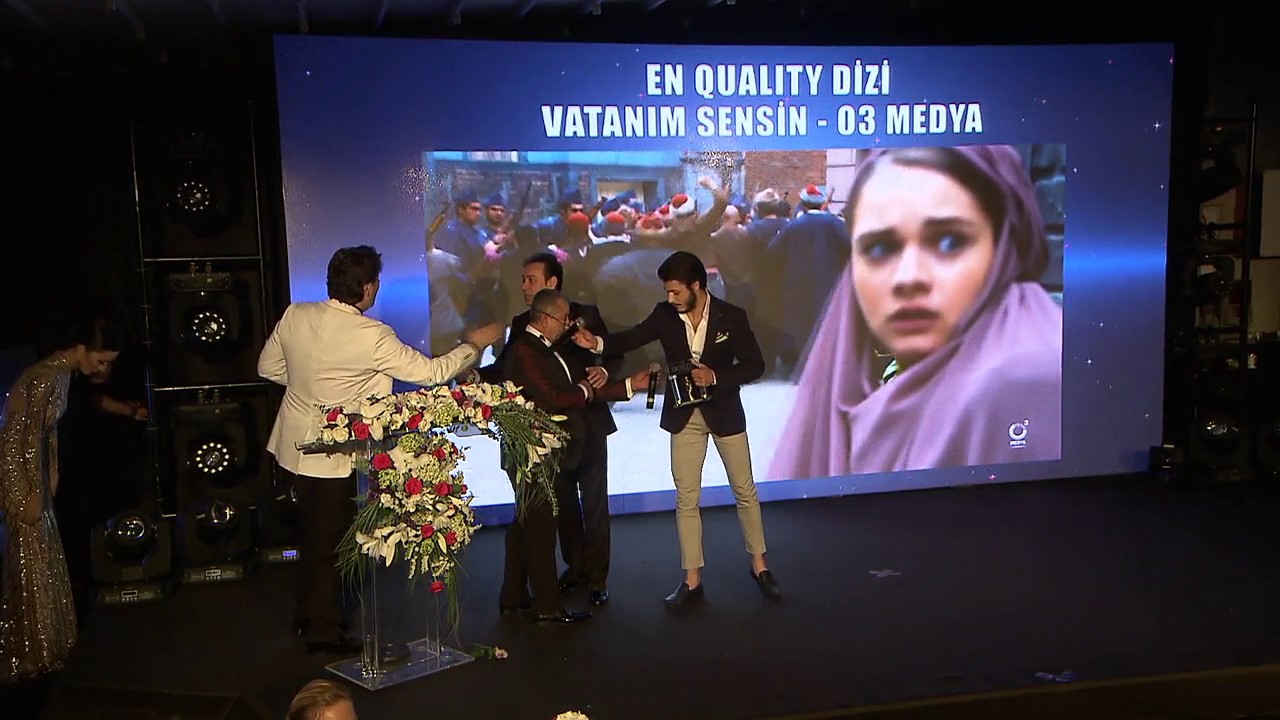 8. Quality Ödülleri - En Quality Dizi: Vatanım Sensin - O3 Medya