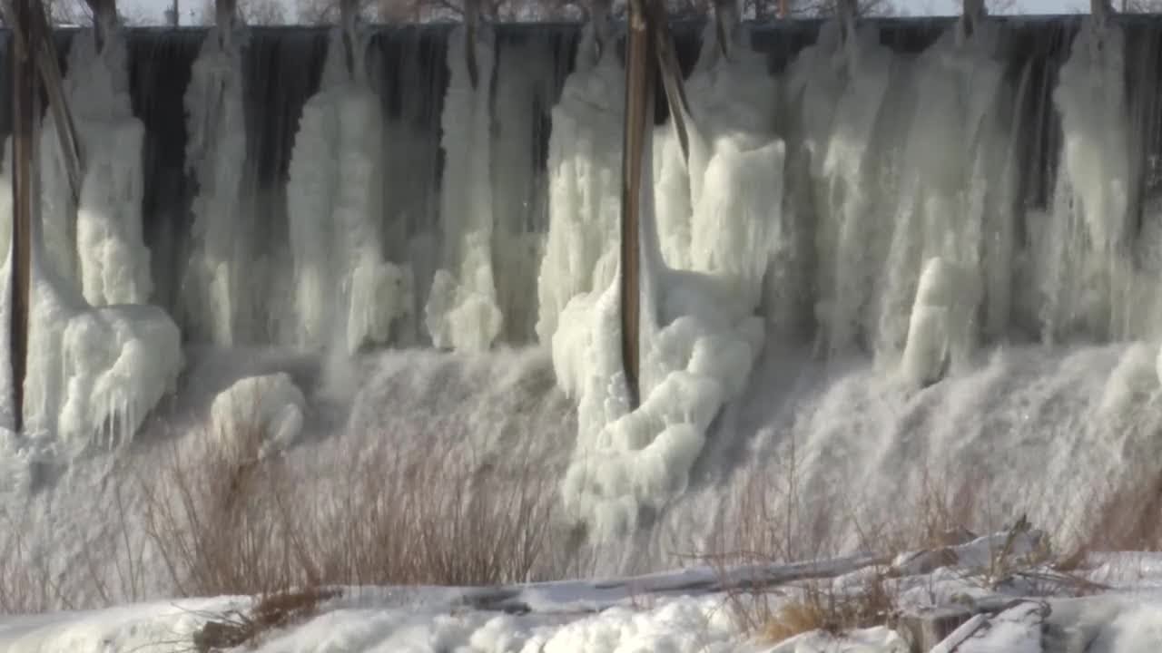 Breaking ice at the Black Eagle Dam