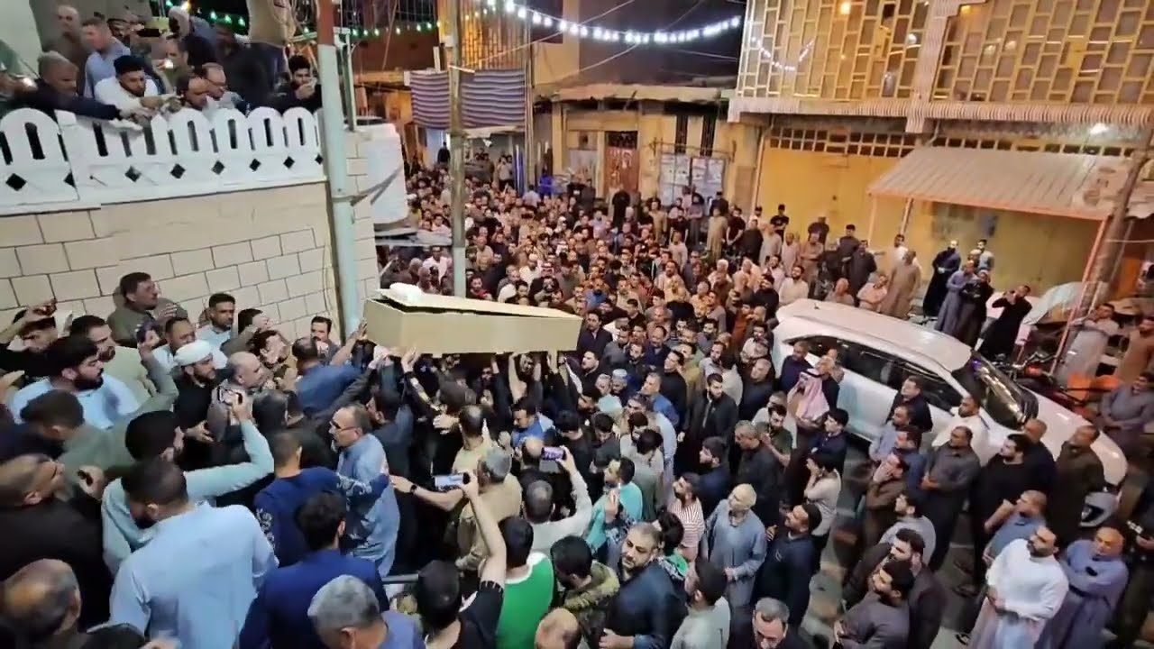 جانب من التشييع المهيب من جامع هيت الشرقي لفضيلة الشيخ العلامة الدكتور اسماعيل عبد الرزاق محمود حبيب