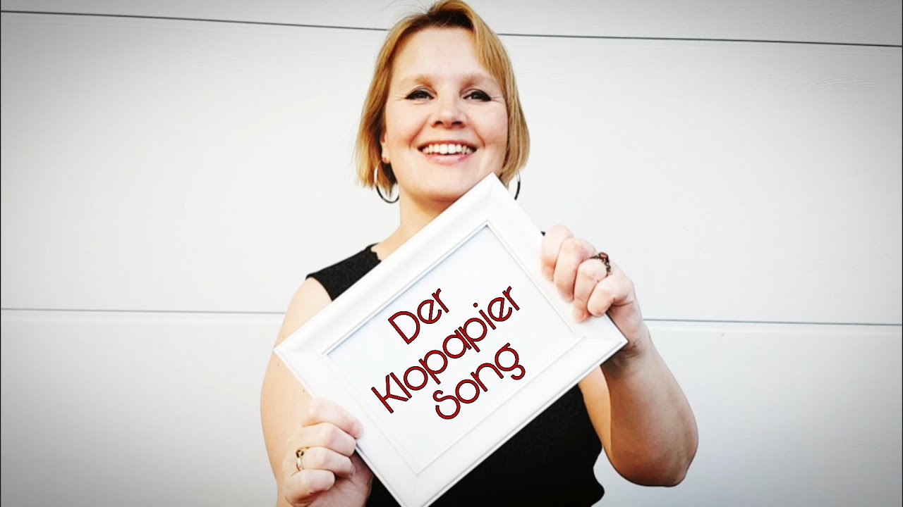 Der Klopapier-Song - S&auml;ngerin Claudia Gro&szlig; & Pianist Jan Weigelt ( Original: Rio Reiser)
