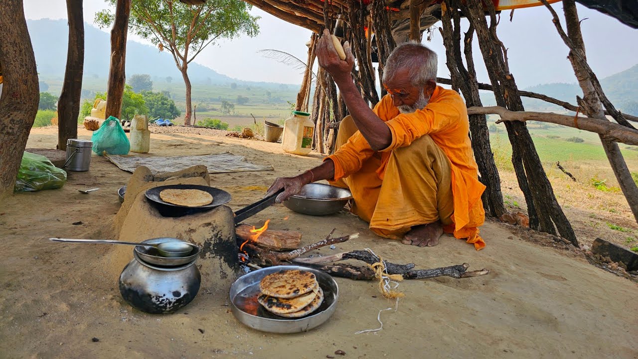 Chitrakoot के जंगल में वृद्ध संत जी के दुर्लभ दर्शन // सिद्ध बाबा का स्थान