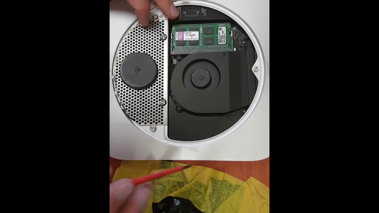 Apple Mac mini A1347 - Removing & Replacement of the HDD & RAM