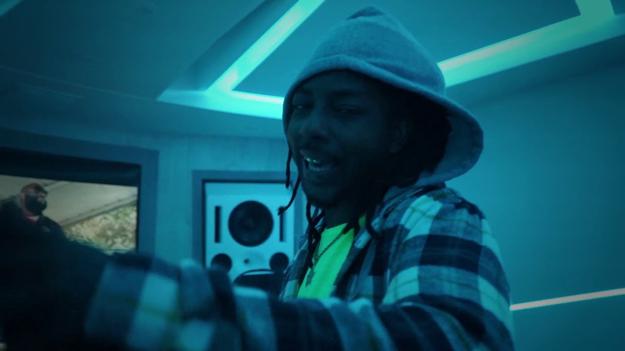 Strap da fool - Who Ridin (In studio performance)