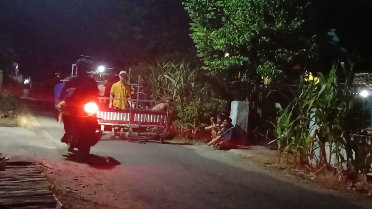 Gugah Sahur Dapat Saweran? Tongklek Aji Laras || Alamate Anak Sholeh